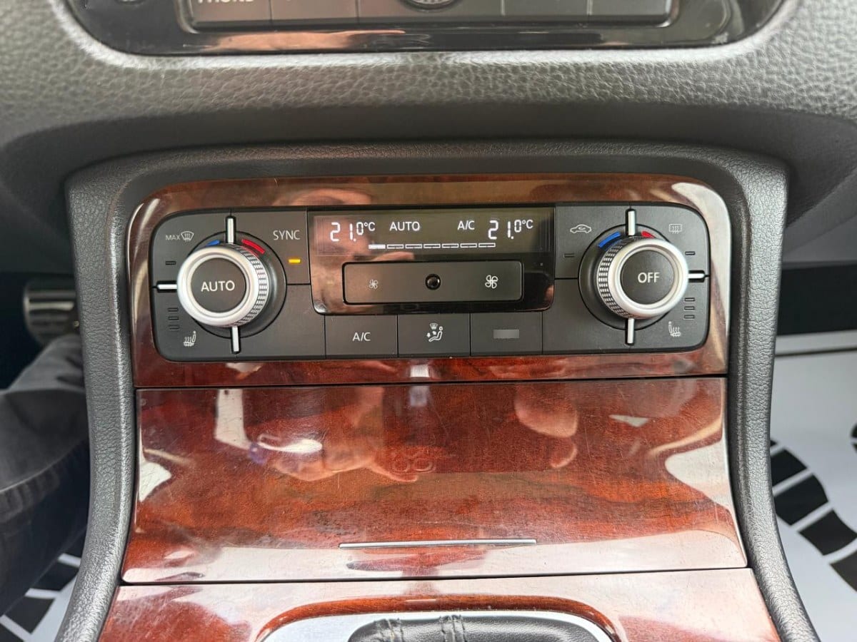 Volkswagen Touareg 4.2 V8 4x4 At año 2017