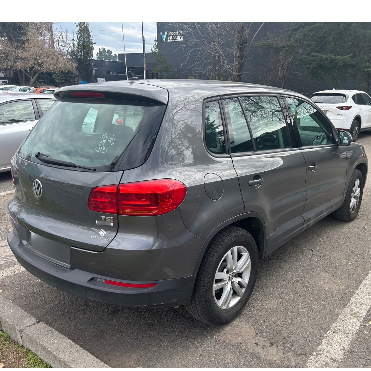 VOLKSWAGEN TIGUAN 1.4 Trend Fun Tsi Mt 4x2 año 2016