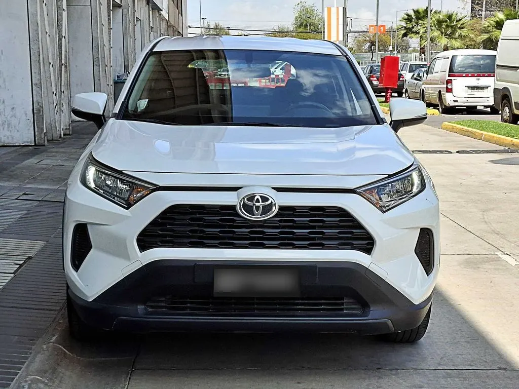 Toyota Rav4 Le año 2023