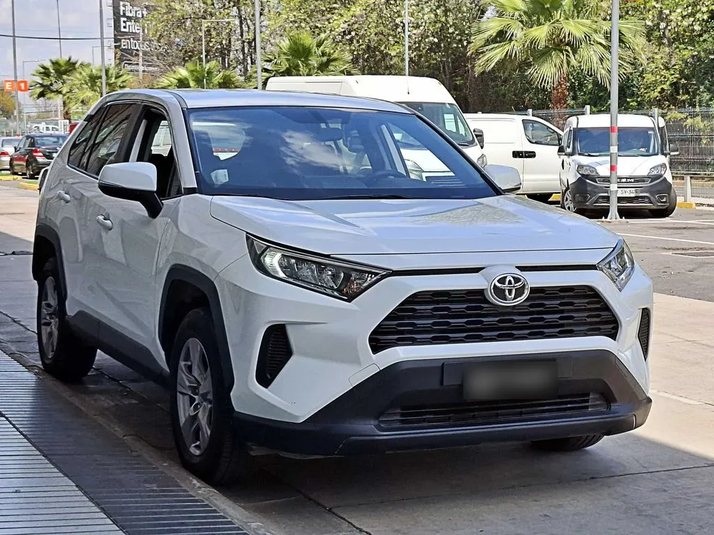 Toyota Rav4 Le año 2023