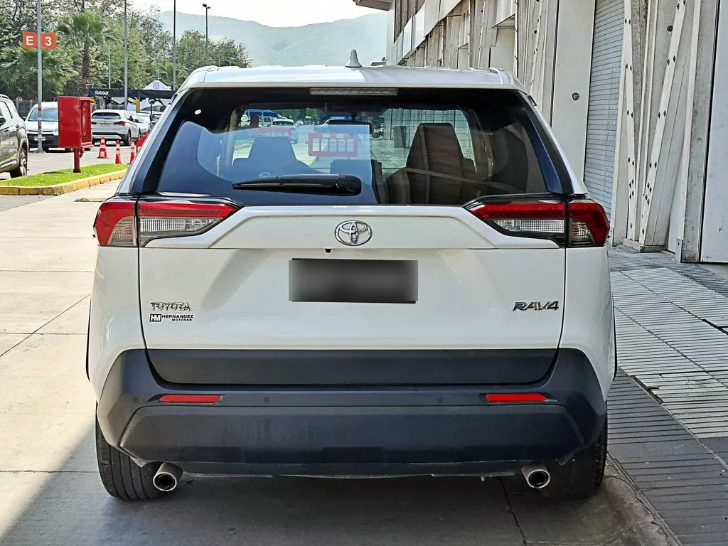Toyota Rav4 Le año 2023