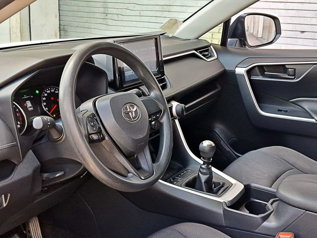 Toyota Rav4 Le año 2023