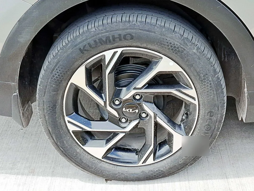 Kia K3 1.6 Ex 4x2 Mt 4p año 2024
