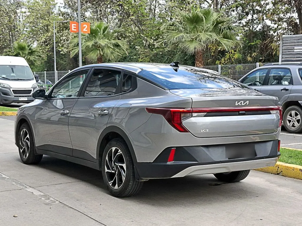 Kia K3 1.6 Ex 4x2 Mt 4p año 2024