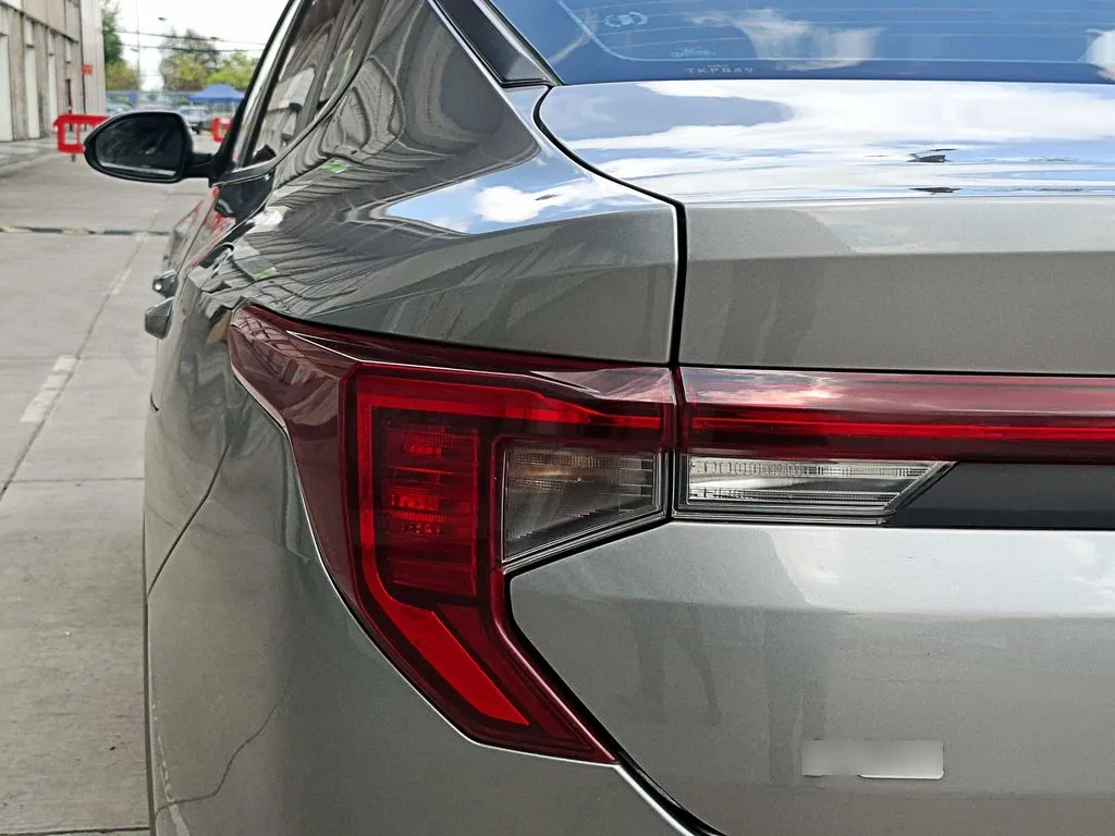 Kia K3 1.6 Ex 4x2 Mt 4p año 2024