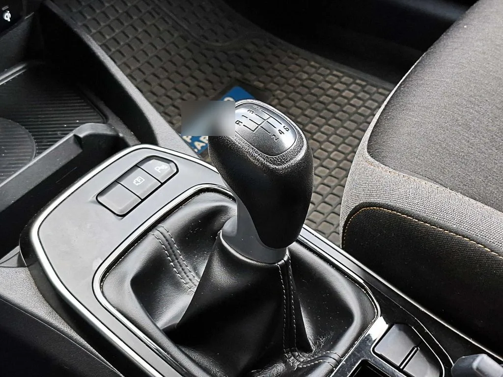 Kia K3 1.6 Ex 4x2 Mt 4p año 2024
