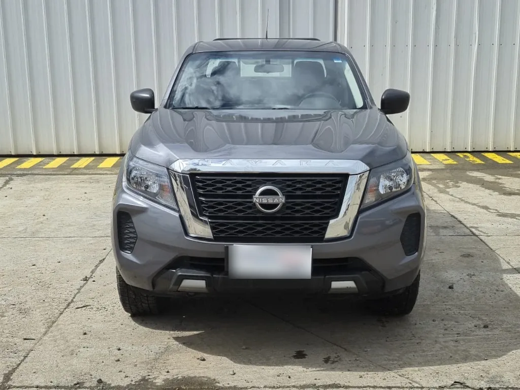 Nissan Navara Navara Se D Cab Mt 4x2 2.3 año 2023