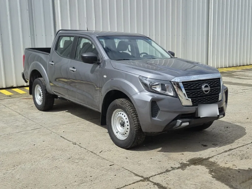 Nissan Navara Navara Se D Cab Mt 4x2 2.3 año 2023