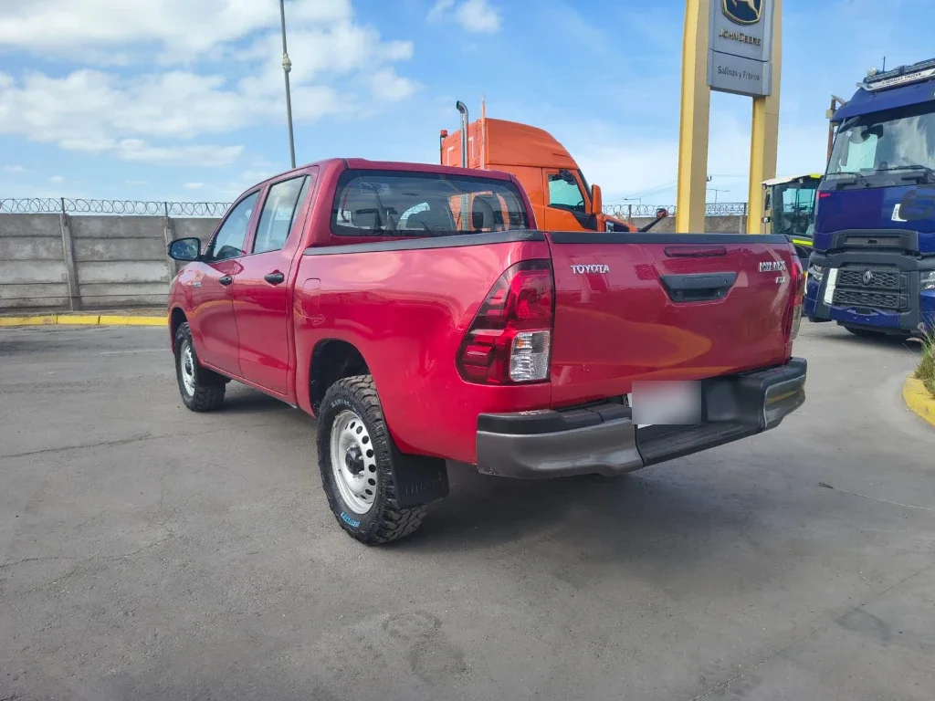 Toyota Hilux Dc 4x4 2.4 D Dx Mt año 2024
