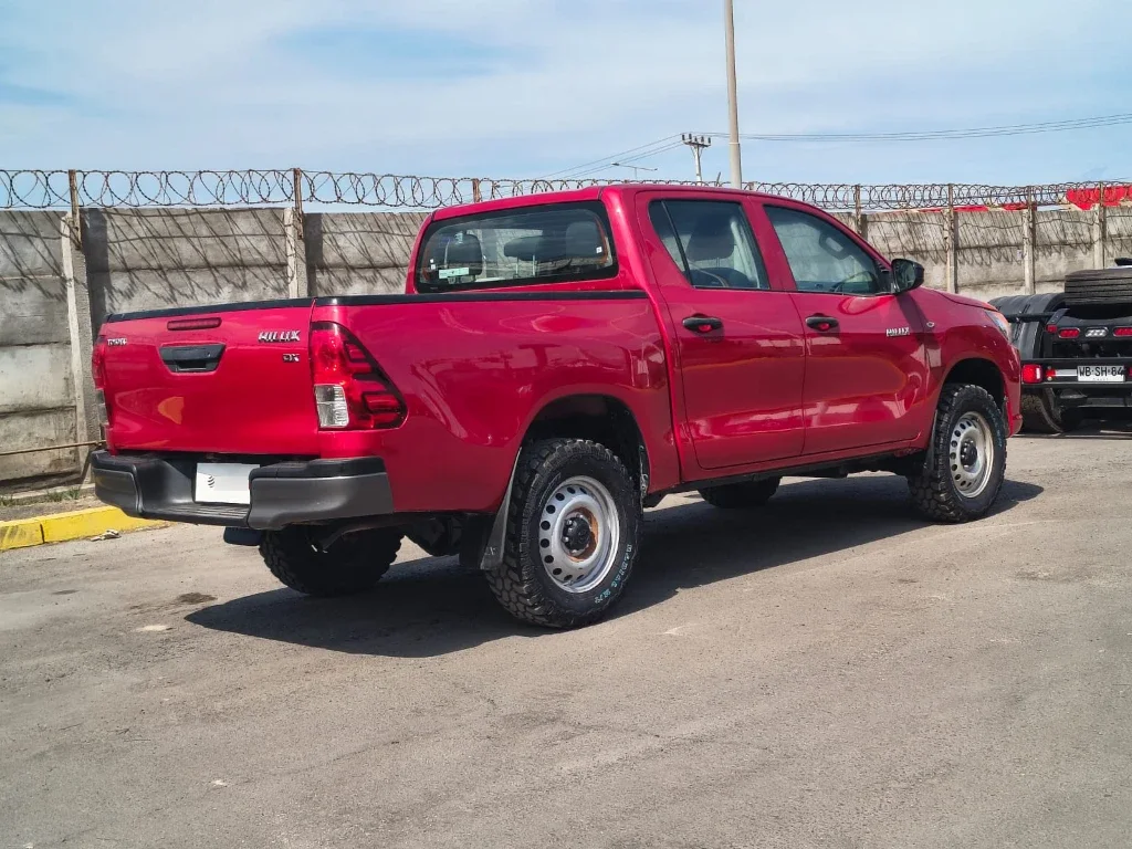 Toyota Hilux Dc 4x4 2.4 D Dx Mt año 2024