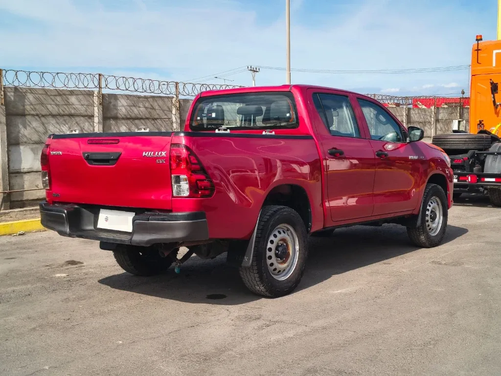 Toyota Hilux Dc 4x4 2.4 D Dx Mt año 2024