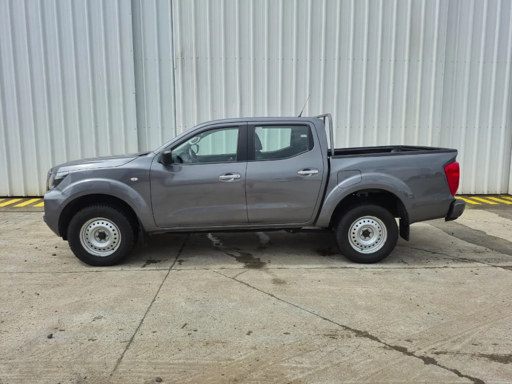 Nissan Navara Navara Se D Cab Mt 4x2 2.3 año 2023