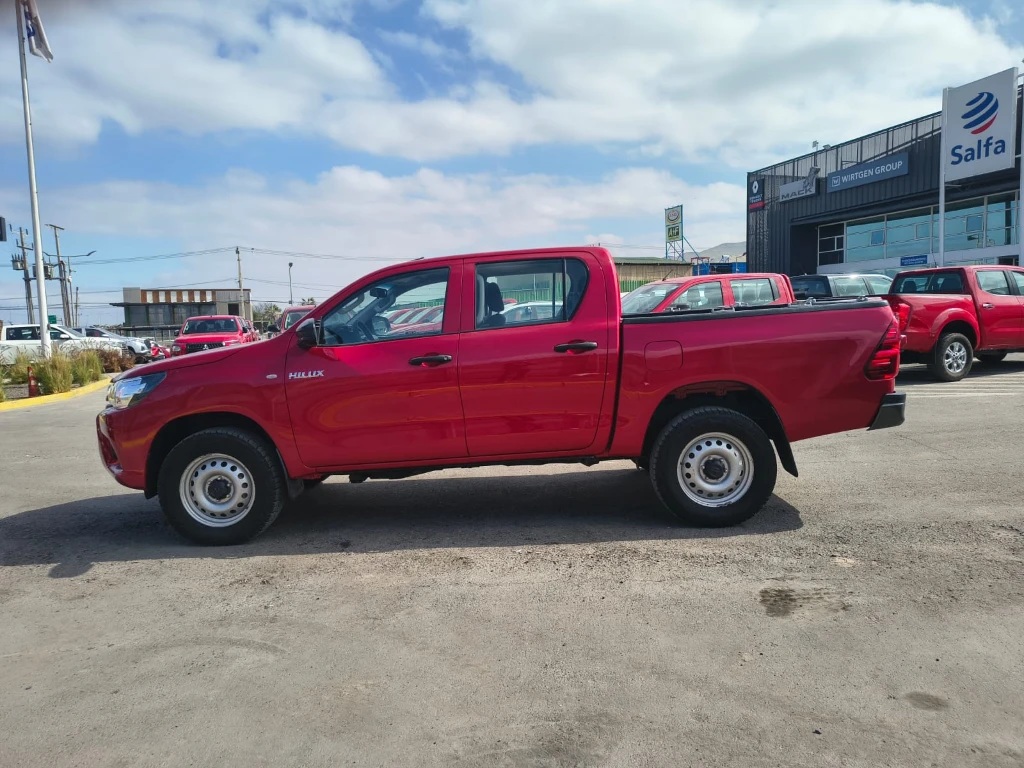 Toyota Hilux Dc 4x4 2.4 D Dx Mt año 2024