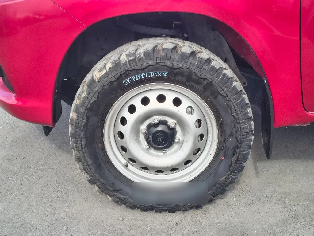 Toyota Hilux Dc 4x4 2.4 D Dx Mt año 2024