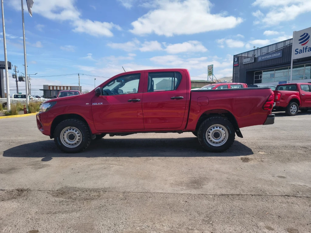 Toyota Hilux Dc 4x4 2.4 D Dx Mt año 2024