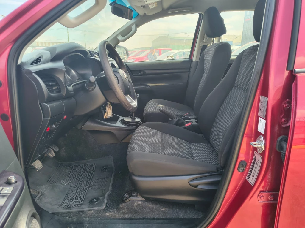 Toyota Hilux Dc 4x4 2.4 D Dx Mt año 2024
