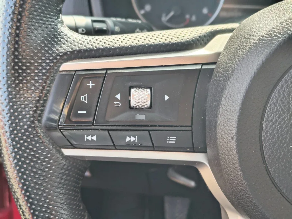 Mitsubishi L200 Katana D/c 2.4 Tdi Mt Xrt 4x4 año 2024