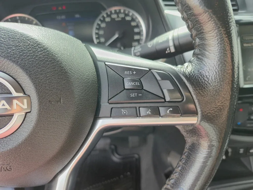 Nissan Navara Navara Le Mt Dcab Mt 4x4 2.3 año 2023