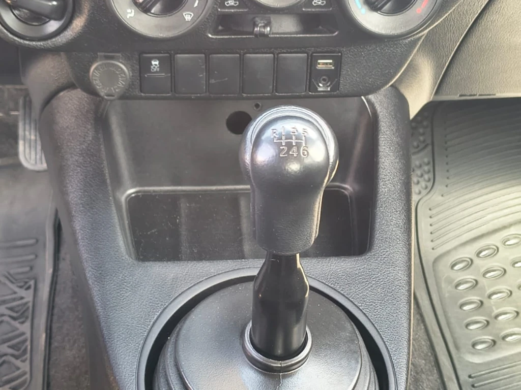 Toyota Hilux Dc 4x4 2.4 D Dx Mt año 2024