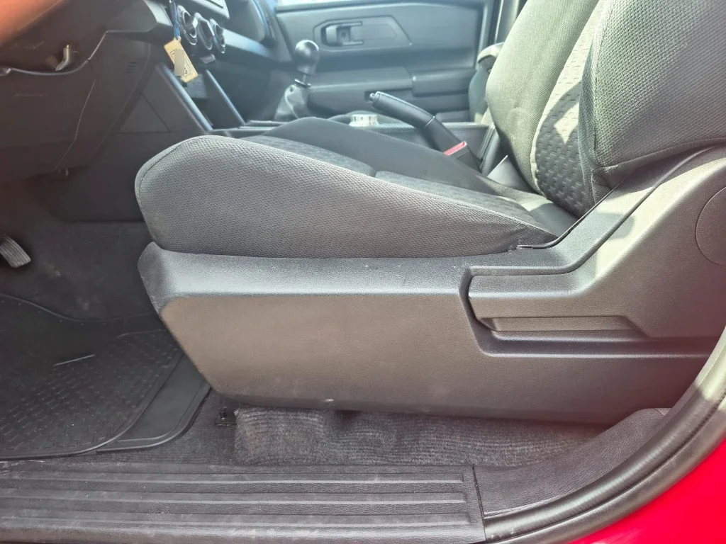 Mitsubishi L200 Katana D/c 2.4 Tdi Mt Xrt 4x4 año 2024