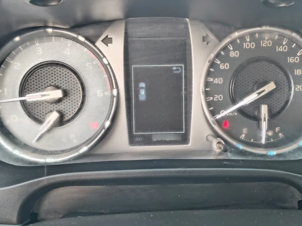 Toyota Hilux Dc 4x4 2.4 D Dx Mt año 2024