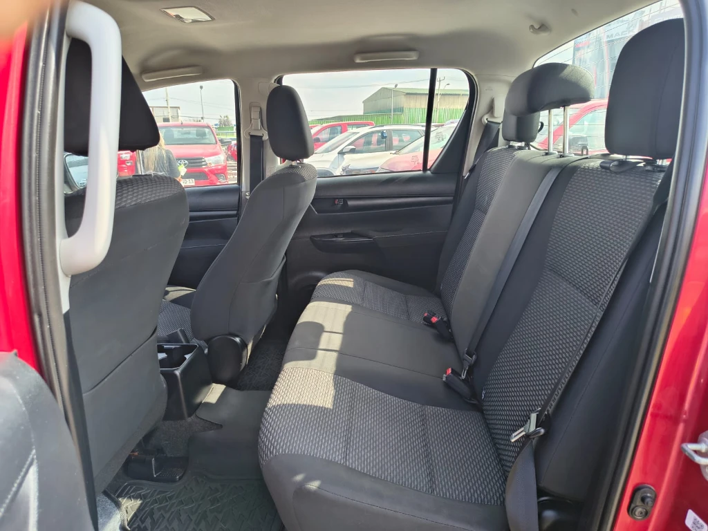 Toyota Hilux Dc 4x4 2.4 D Dx Mt año 2024