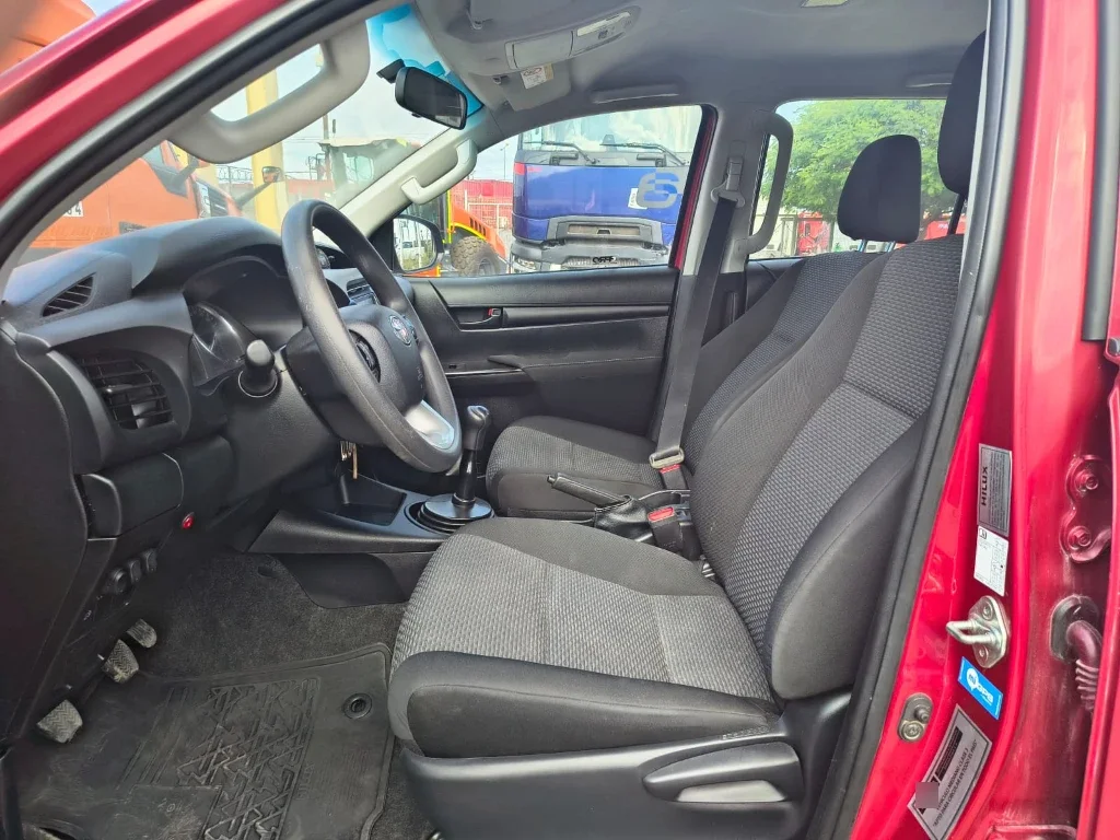 Toyota Hilux Dc 4x4 2.4 D Dx Mt año 2024