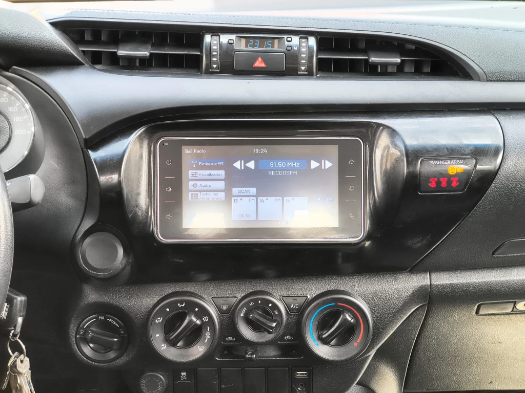 Toyota Hilux Dc 4x4 2.4 D Dx Mt año 2024