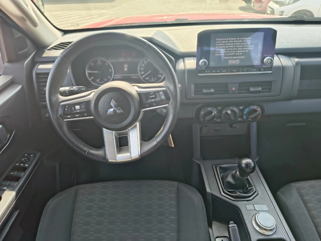 Mitsubishi L200 Katana D/c 2.4 Tdi Mt Xrt 4x4 año 2024