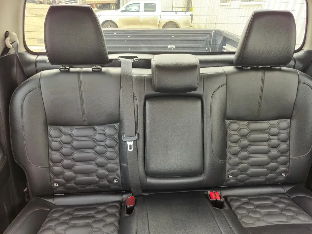 Nissan Navara Navara Le Mt Dcab Mt 4x4 2.3 año 2023