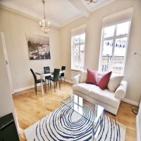 2 bedroom Flat for rent
                                        Buckingham Gate, Westminster, SW1E