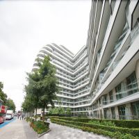 2 bed flat to rent Sopwith Way, London SW11
                                        Cascade Court