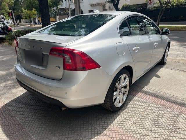 VOLVO S60 2.0 Comfort At año 2012