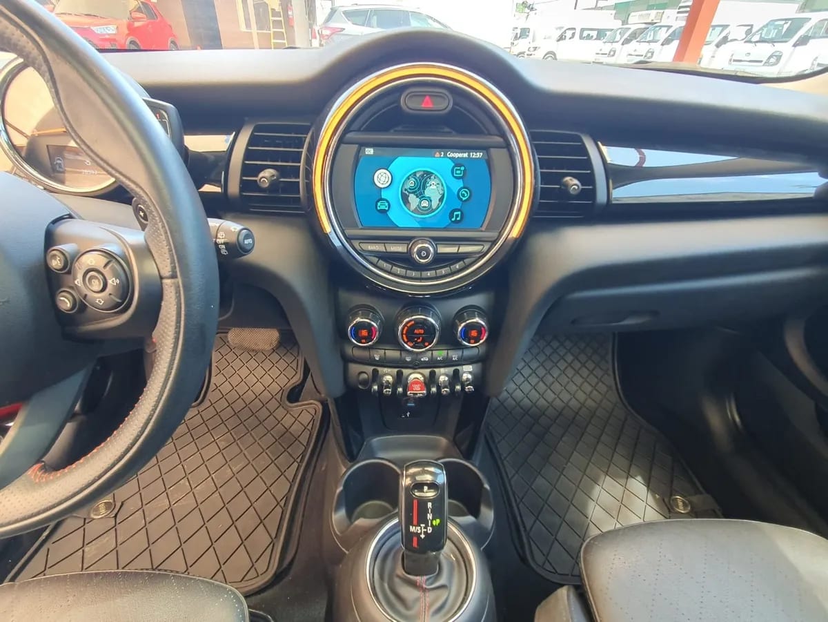 MINI COOPER S 2.0 Iconic Cabrio At año 2019