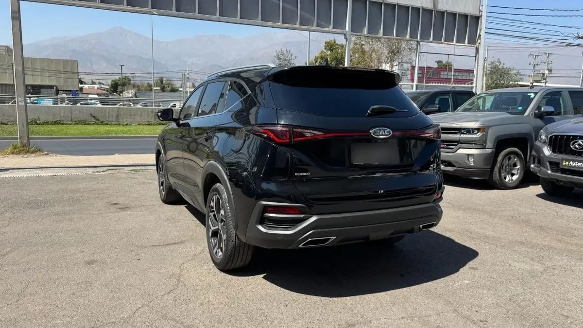 JAC JS8 1.5 Luxury Se Dct At año 2022