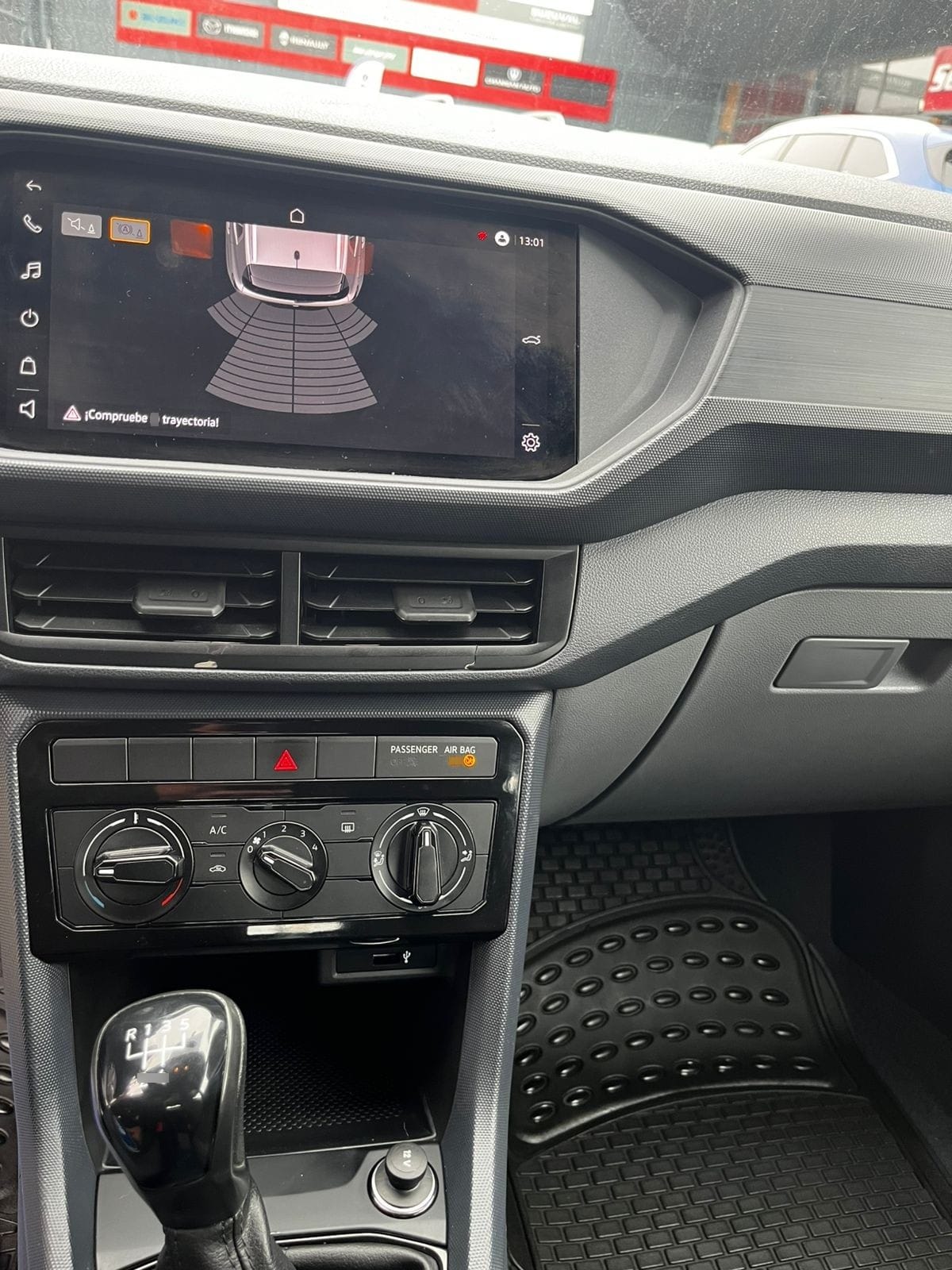 VOLKSWAGEN T-CROSS 1.0 Tsi Trendline Mt año 2022