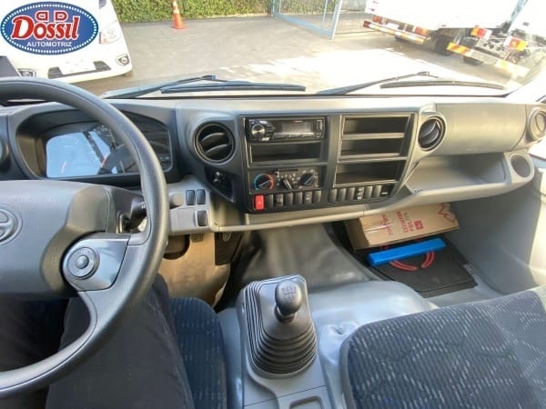 Hino XZU Otra año 2022