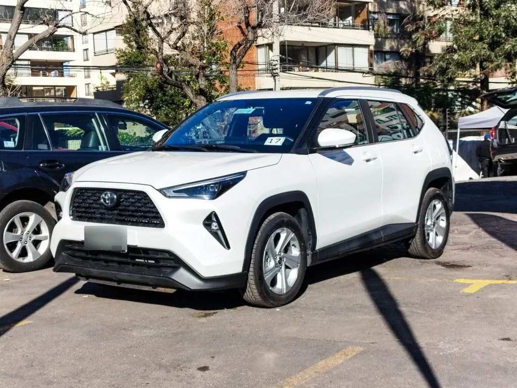 TOYOTA YARIS CROSS 1.5 Xi Mt año 2024