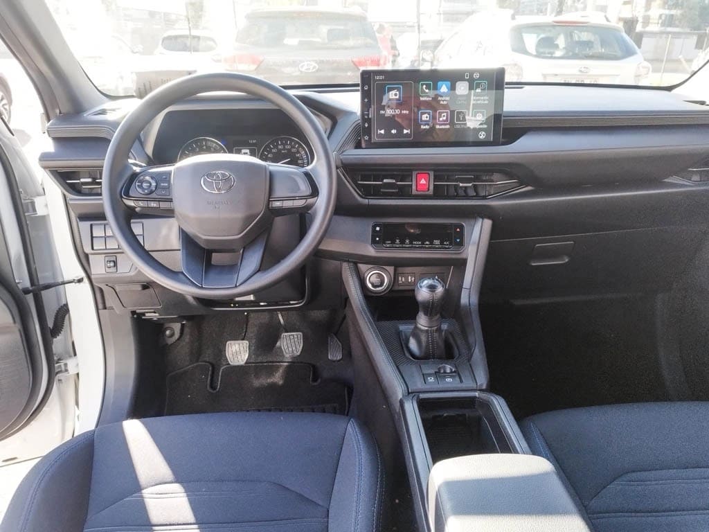 TOYOTA YARIS CROSS 1.5 Xi Mt año 2024