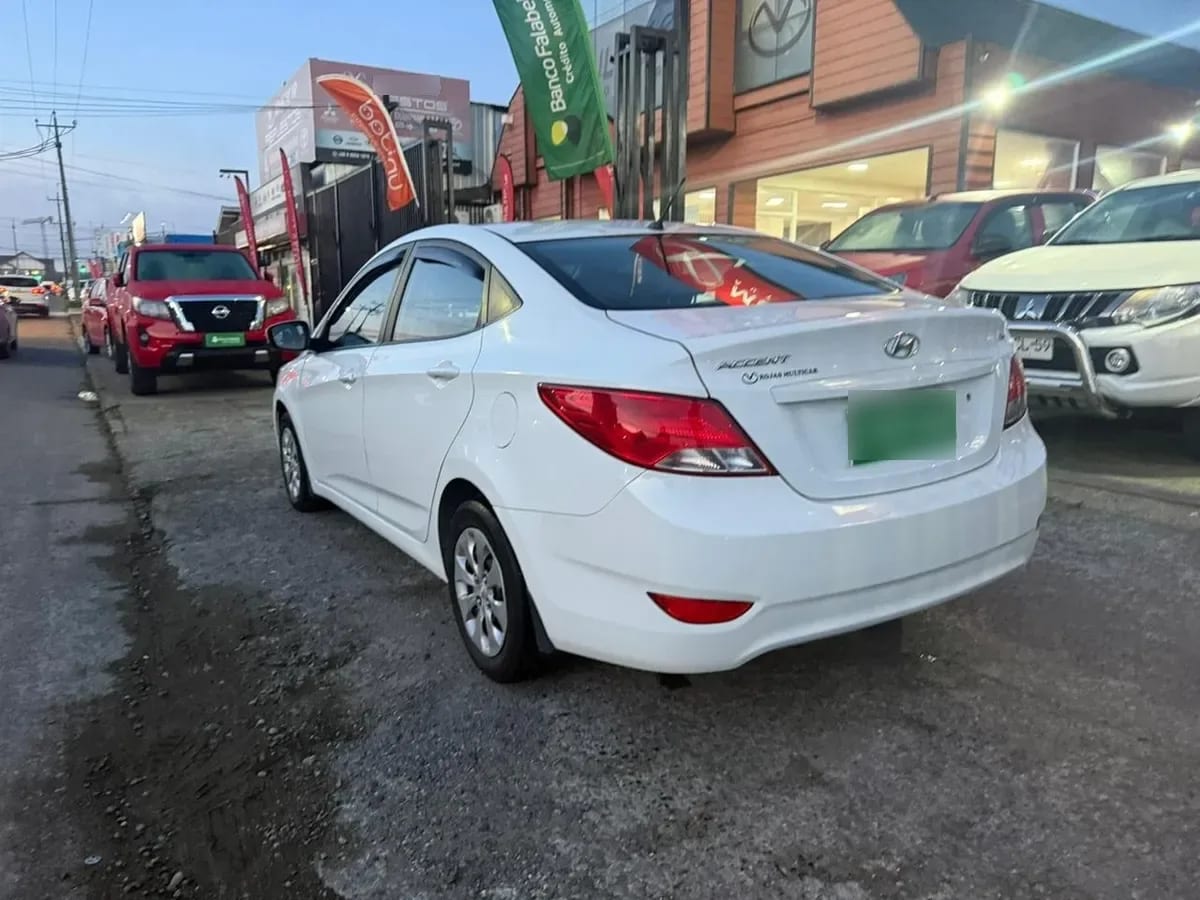 HYUNDAI ACCENT 1.6 Rb Sdn Gls 2ab Abs Mt año 2015