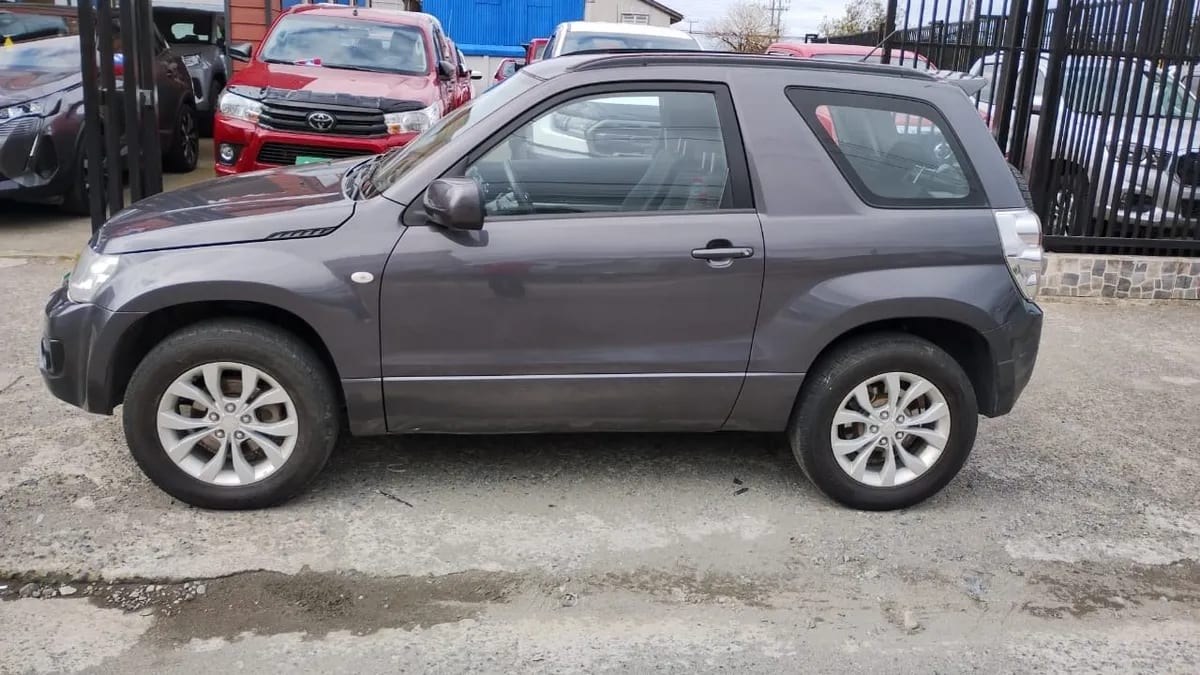 SUZUKI GRAND VITARA 2.4 G Glx Sport Winche 3p Mt 4x4 año 2019