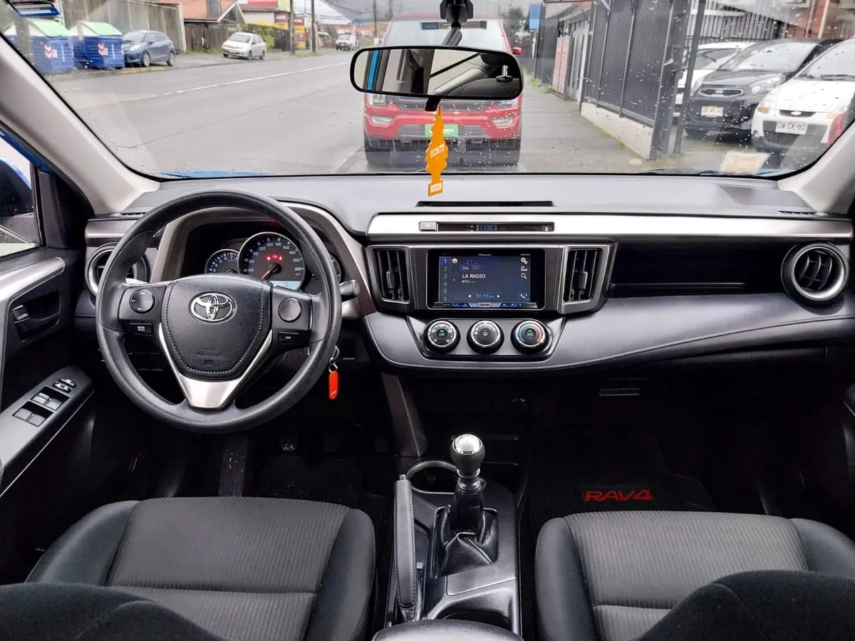 Toyota RAV 4 2,0 año 2018