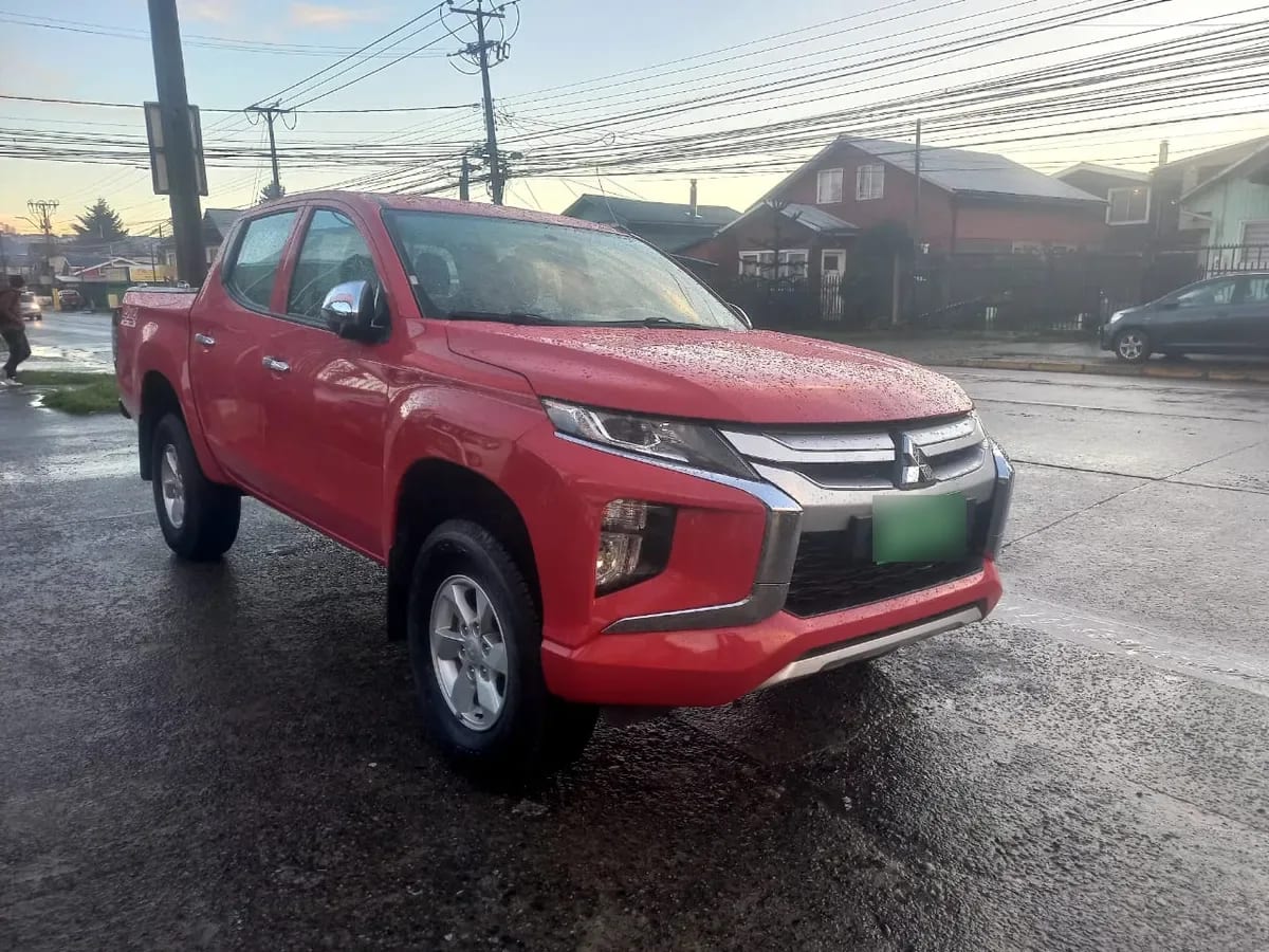 Mitsubishi L200 Katana Crt 4x4 2.4 año 2020
