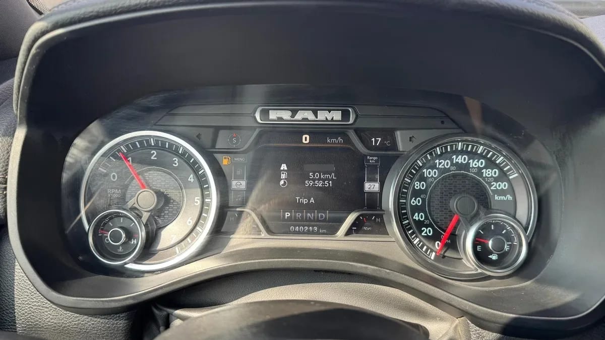 Ram 1500 Laramie Crew Cab Sport año 2023