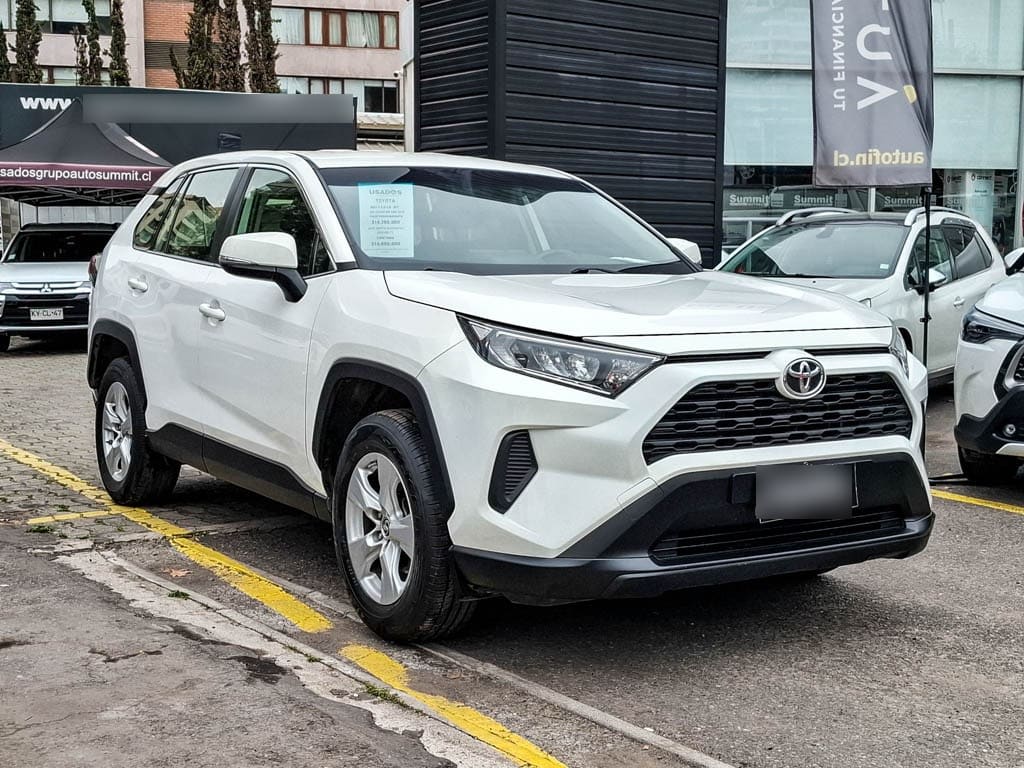 TOYOTA RAV4 Le 2.0 Mt año 2019