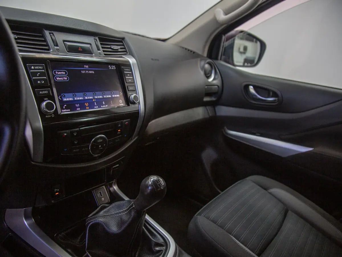 Nissan NAVARA Navara 4x2 2.3 año 2024