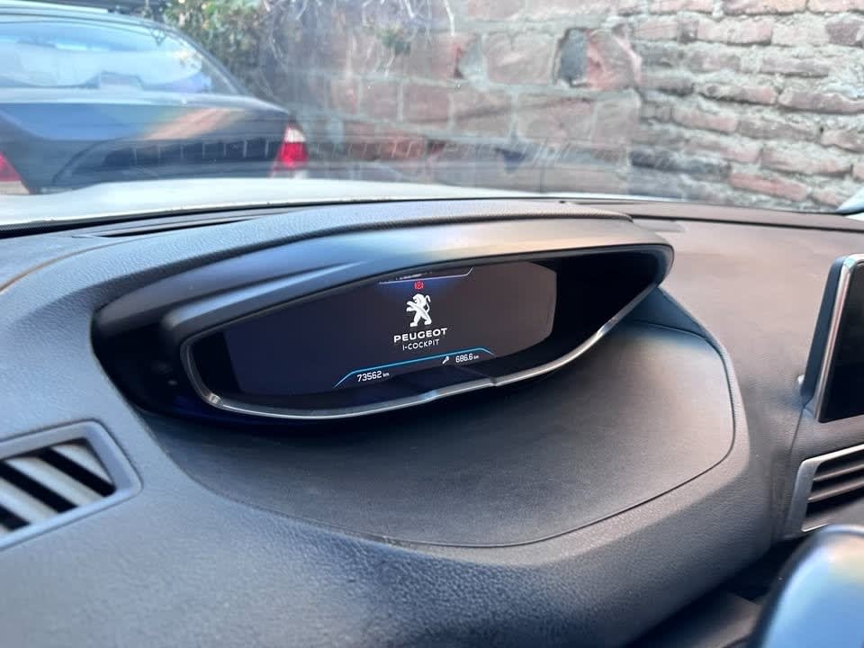PEUGEOT 5008 2.0 Gt Bluehdi 180hp E6 At Diesel año 2018