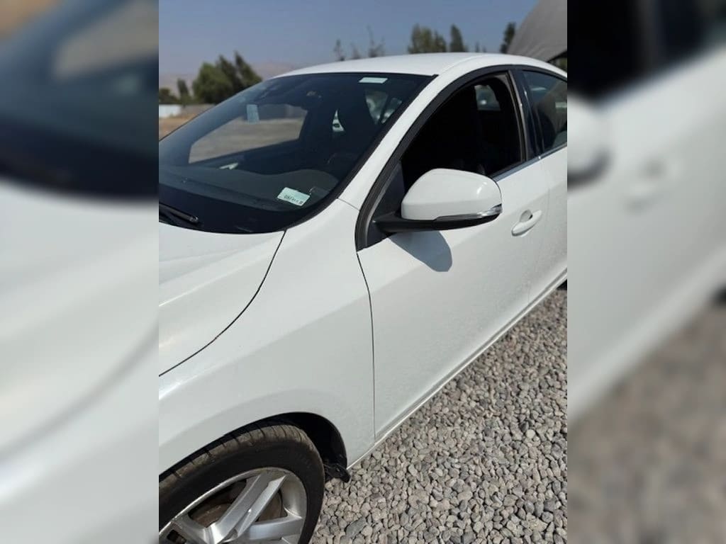 VOLVO S60 1.6 D2 Comfort Diesel 4x2 At 4p año 2015