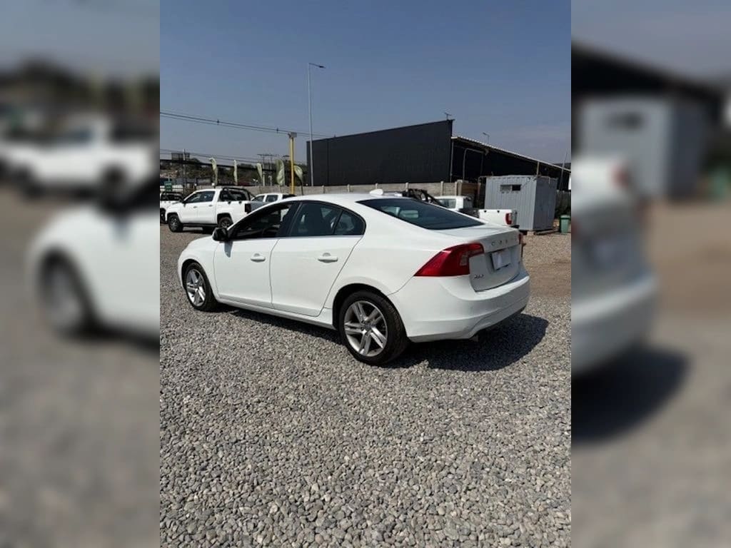 VOLVO S60 1.6 D2 Comfort Diesel 4x2 At 4p año 2015