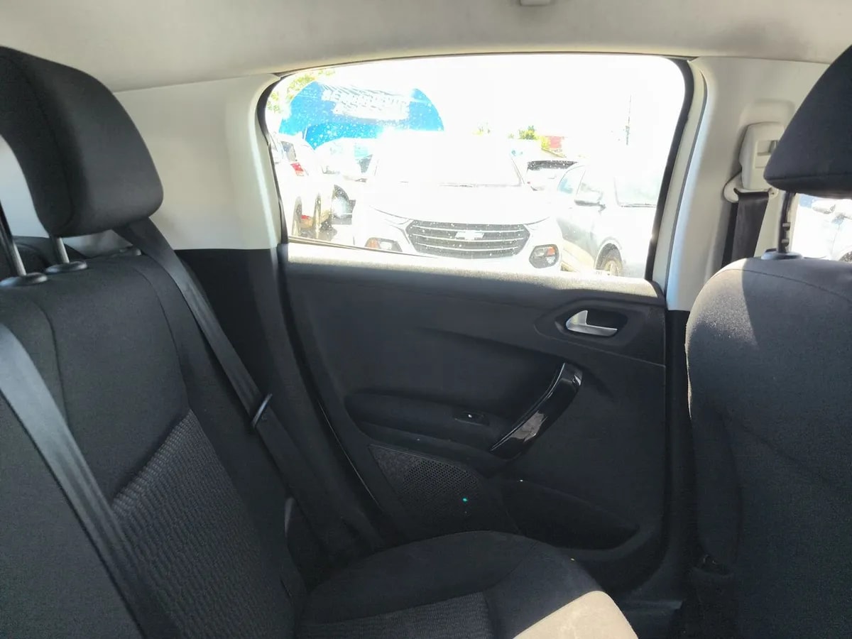 Peugeot 208 1.2 Active Pack Puretech 4x2 Hb 82hp E6 Mt 5p año 2018